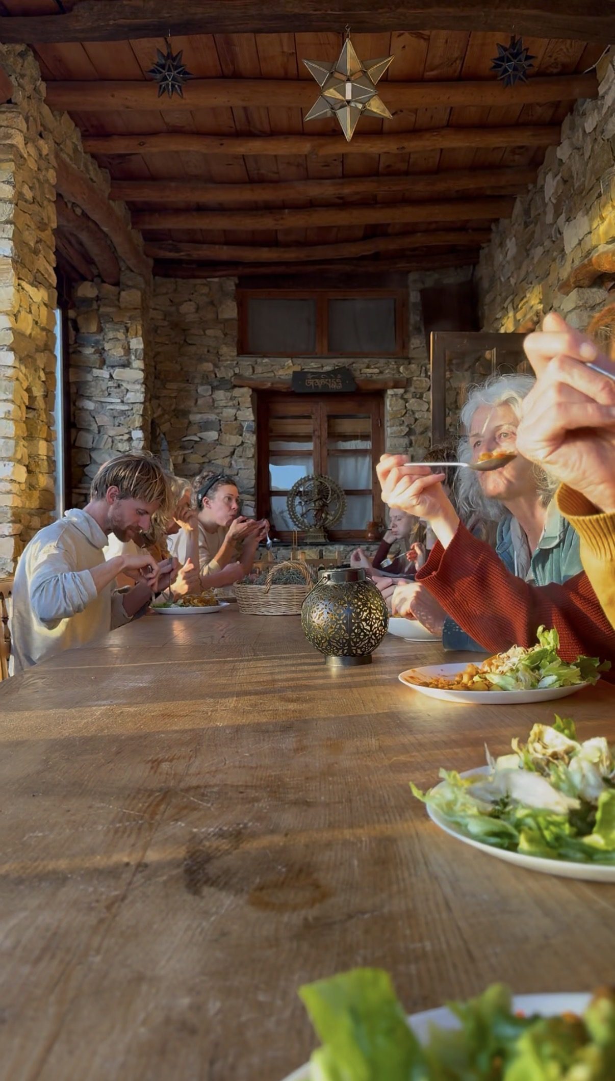 Dinner at the long table
