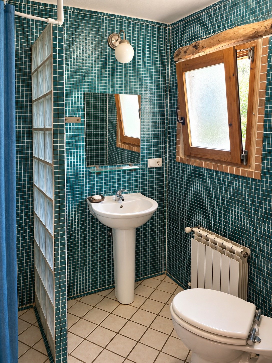 La Fuente — One of the bathrooms